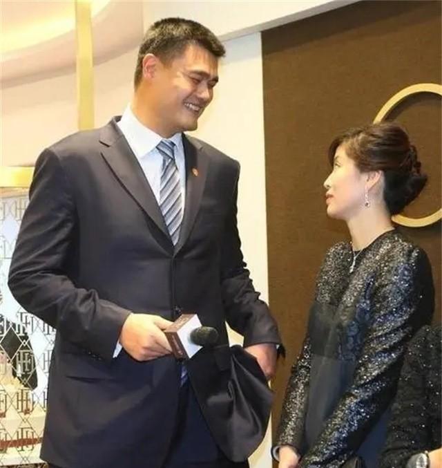 姚明的老婆(姚明的老婆叶莉图片)